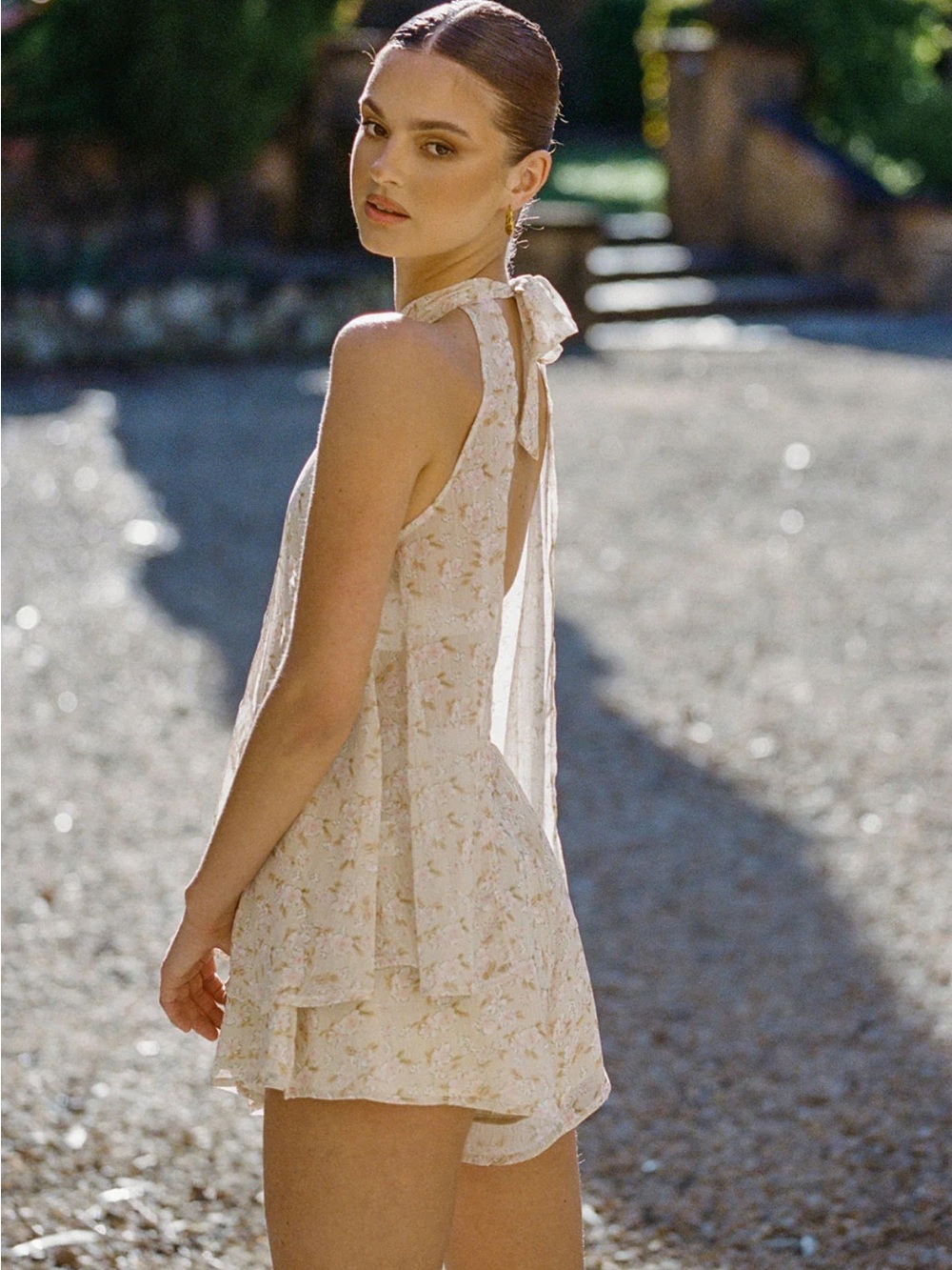NWT SABO Skirt Kinslee Cream Floral Halter Tie Neck Short Set Small - Picture 3 of 16